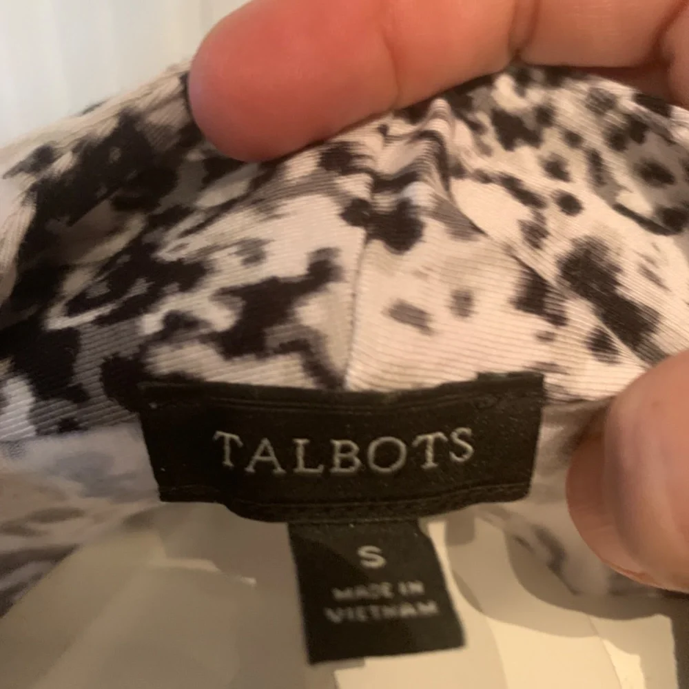 Talbots semi‎ shawl collar stretch top. Worn 1x. Excellent condition